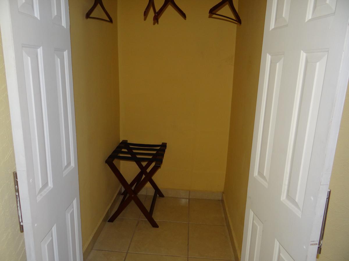 Hotel Bravo Tepic Exterior photo