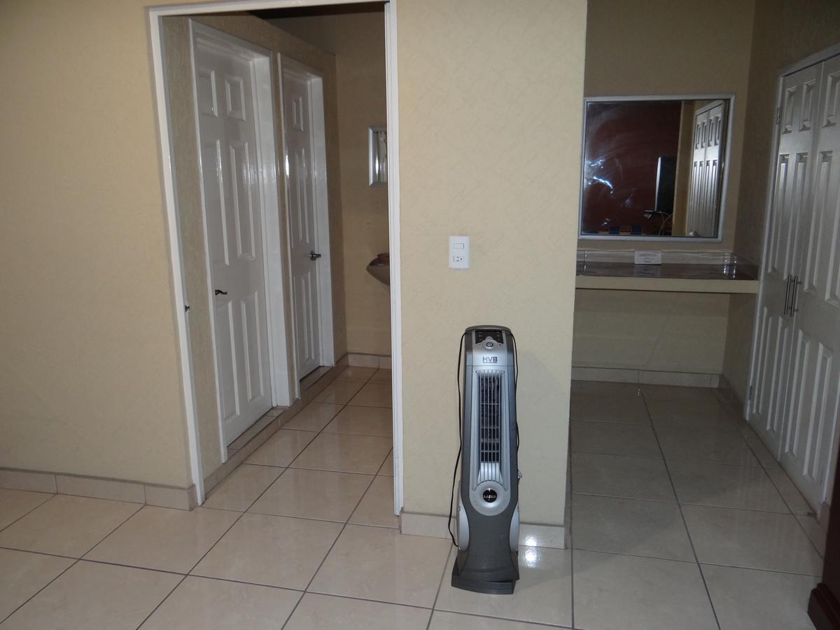 Hotel Bravo Tepic Exterior photo